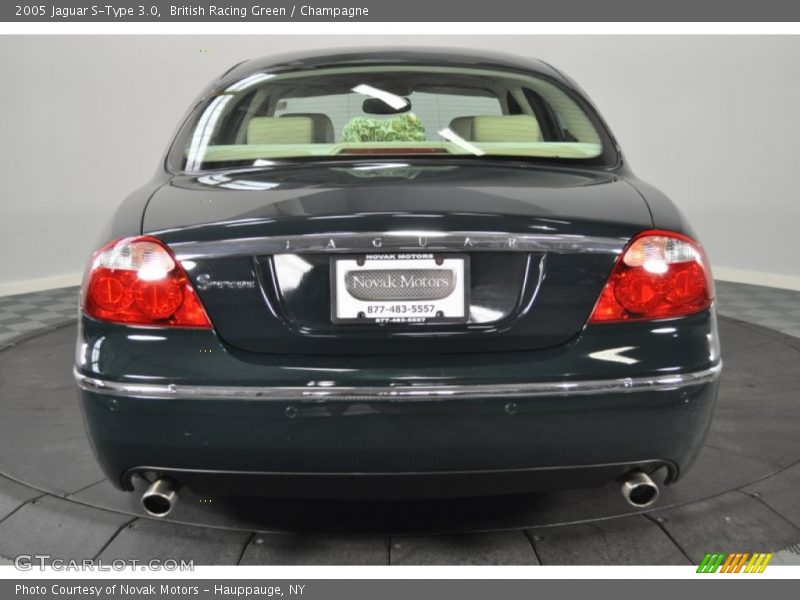British Racing Green / Champagne 2005 Jaguar S-Type 3.0