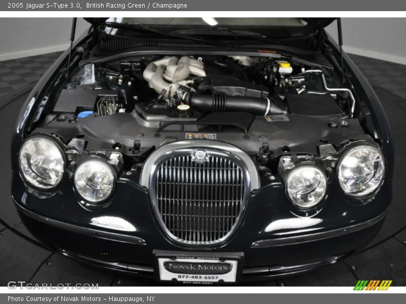 British Racing Green / Champagne 2005 Jaguar S-Type 3.0