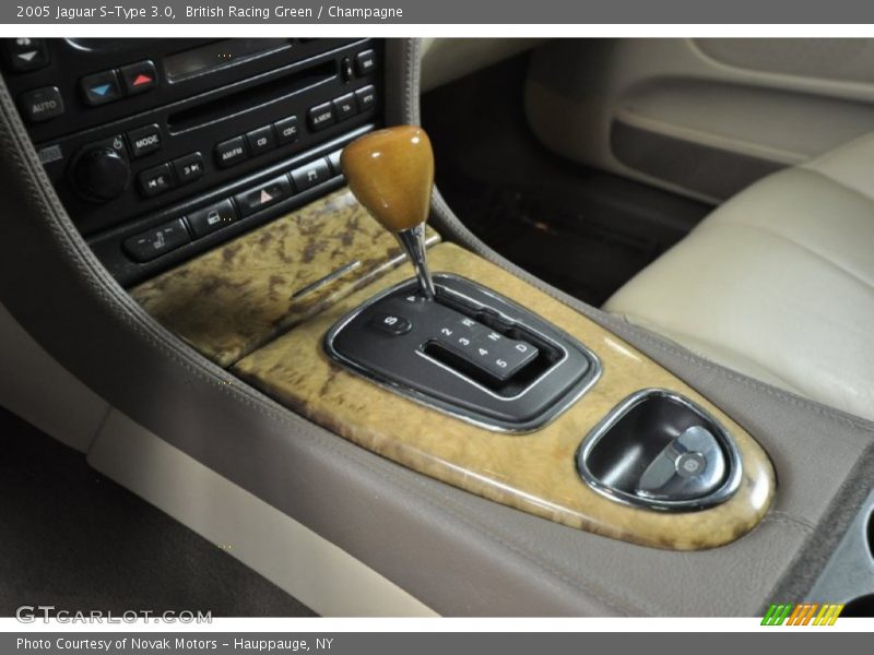 British Racing Green / Champagne 2005 Jaguar S-Type 3.0