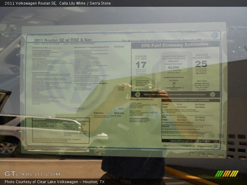 Calla Lily White / Sierra Stone 2011 Volkswagen Routan SE