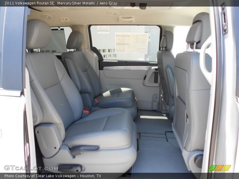 Mercury Silver Metallic / Aero Gray 2011 Volkswagen Routan SE