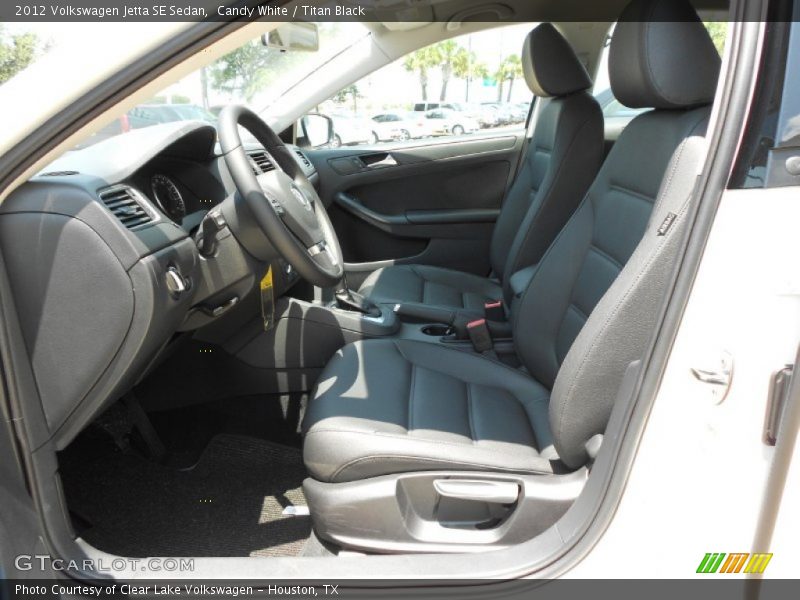 Candy White / Titan Black 2012 Volkswagen Jetta SE Sedan