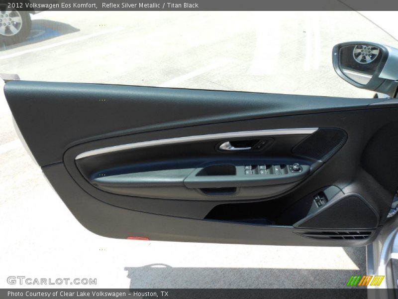 Reflex Silver Metallic / Titan Black 2012 Volkswagen Eos Komfort
