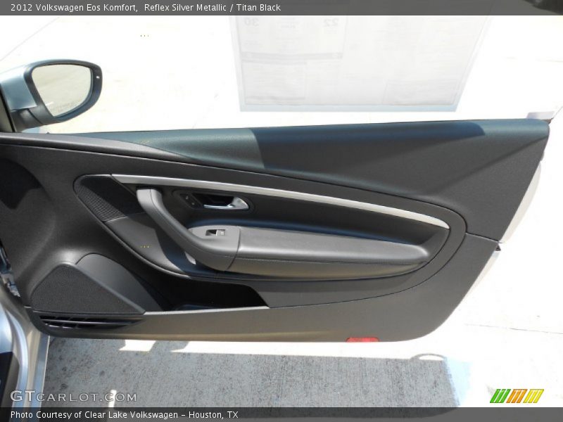 Reflex Silver Metallic / Titan Black 2012 Volkswagen Eos Komfort