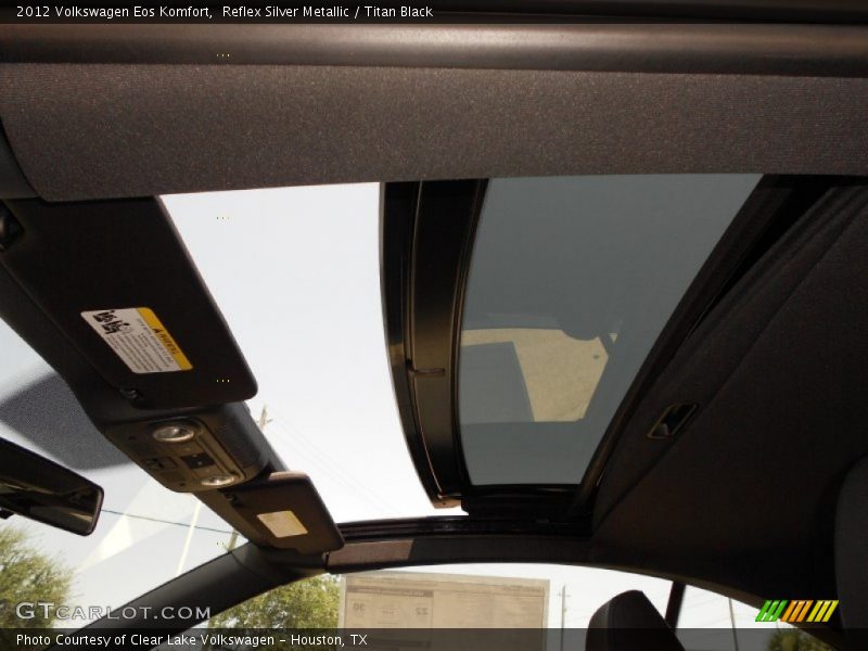 Reflex Silver Metallic / Titan Black 2012 Volkswagen Eos Komfort