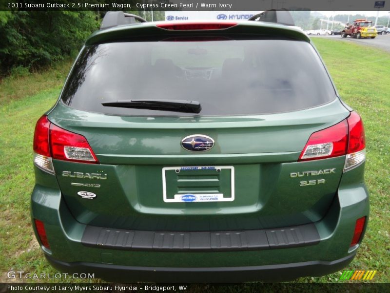  2011 Outback 2.5i Premium Wagon Cypress Green Pearl