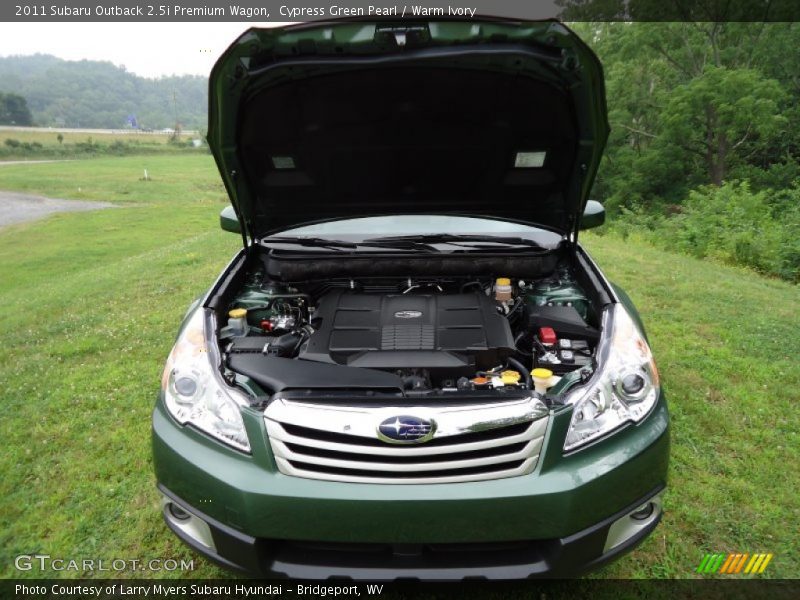 Cypress Green Pearl / Warm Ivory 2011 Subaru Outback 2.5i Premium Wagon