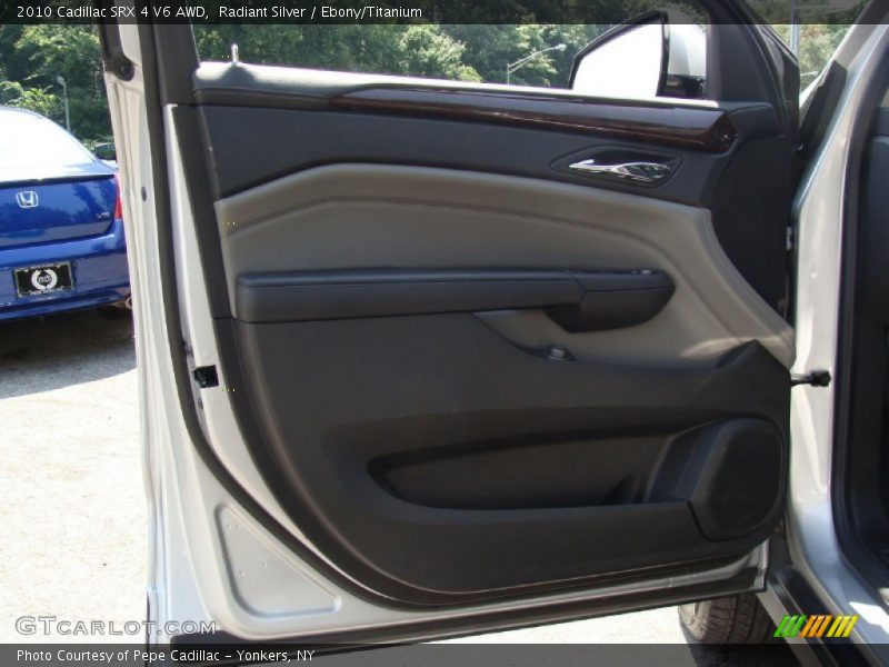 Radiant Silver / Ebony/Titanium 2010 Cadillac SRX 4 V6 AWD