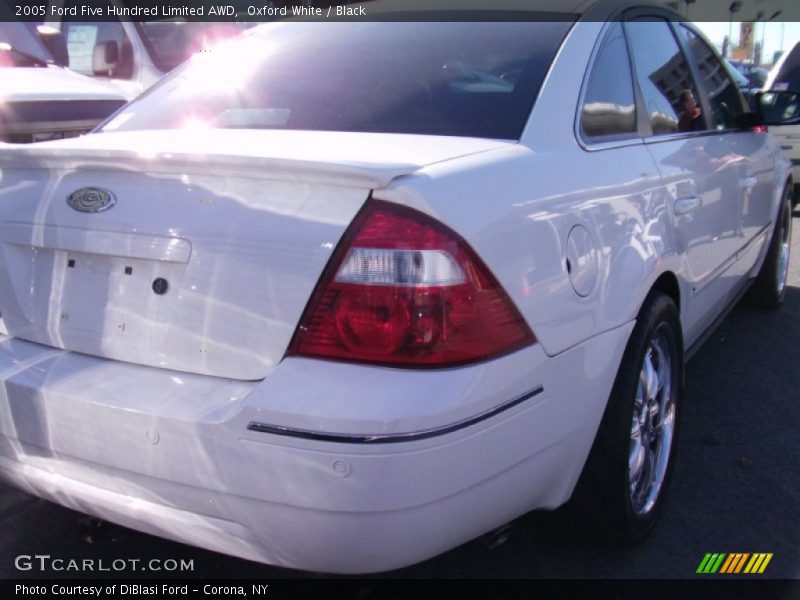 Oxford White / Black 2005 Ford Five Hundred Limited AWD