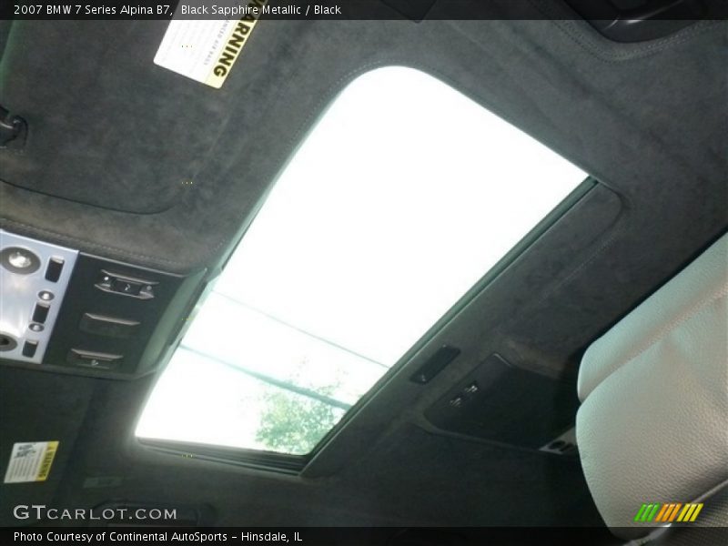 Sunroof of 2007 7 Series Alpina B7