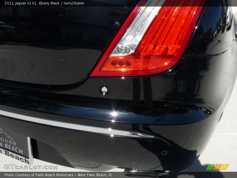 Ebony Black / Ivory/Oyster 2011 Jaguar XJ XJ