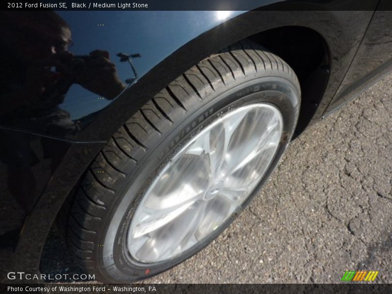 Black / Medium Light Stone 2012 Ford Fusion SE