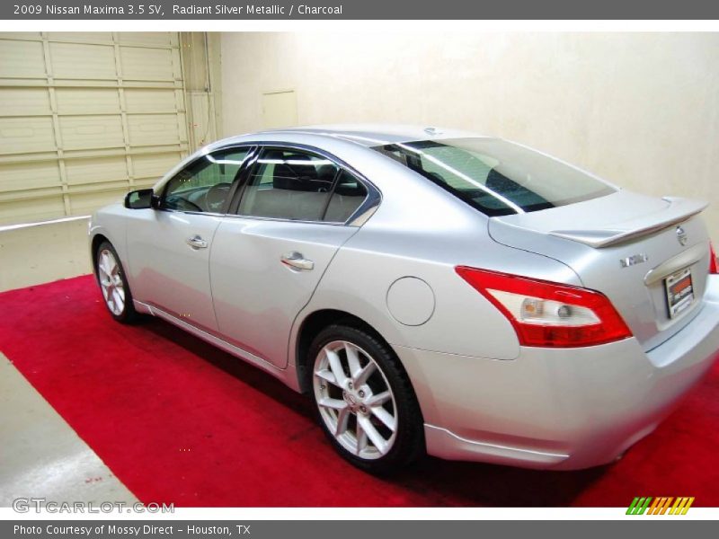 Radiant Silver Metallic / Charcoal 2009 Nissan Maxima 3.5 SV