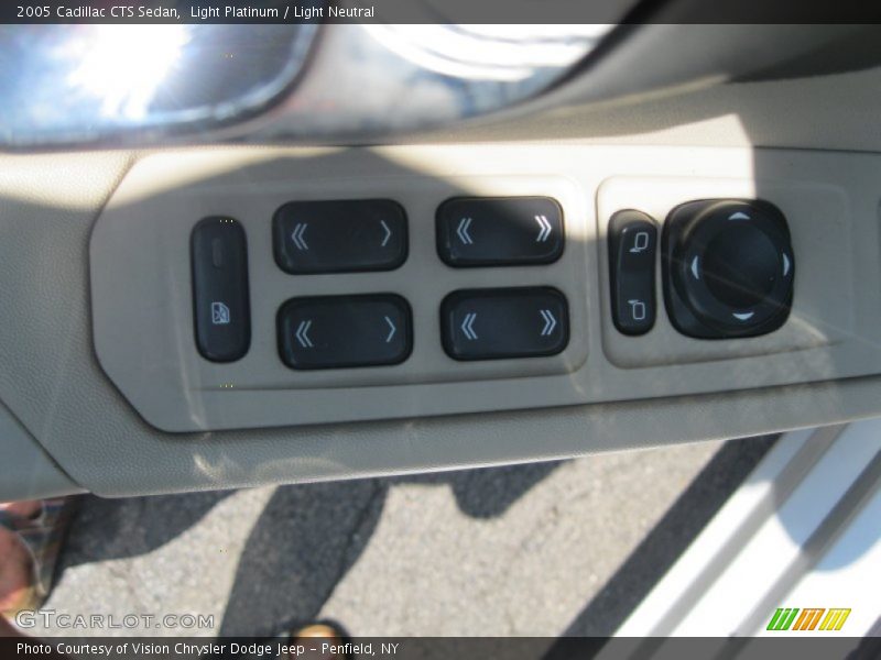 Light Platinum / Light Neutral 2005 Cadillac CTS Sedan