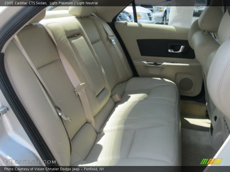 Light Platinum / Light Neutral 2005 Cadillac CTS Sedan