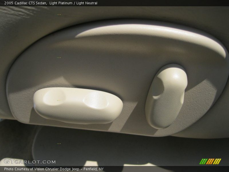 Light Platinum / Light Neutral 2005 Cadillac CTS Sedan