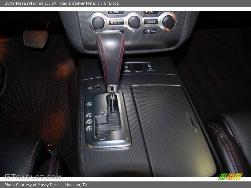 Radiant Silver Metallic / Charcoal 2009 Nissan Maxima 3.5 SV