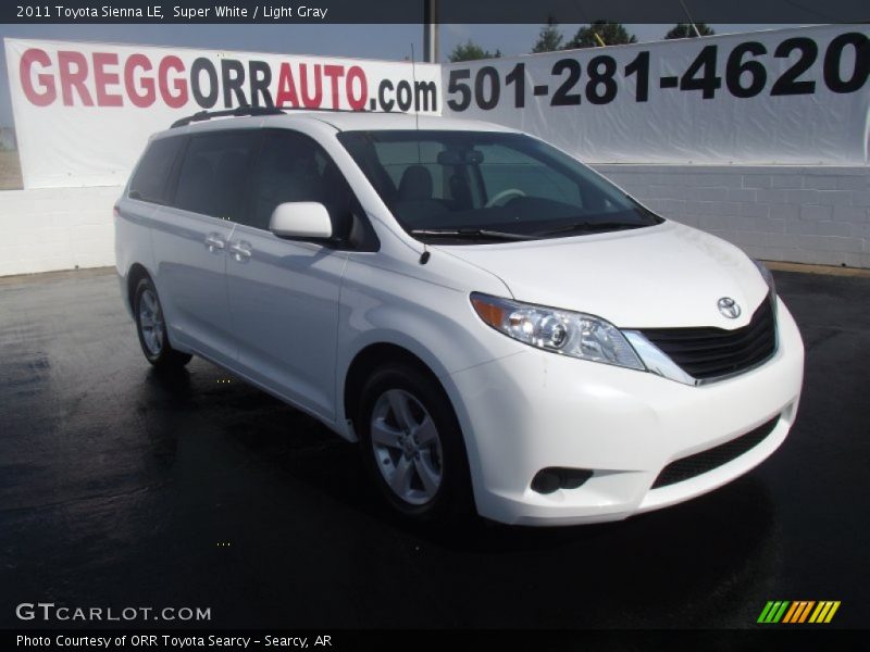 Super White / Light Gray 2011 Toyota Sienna LE