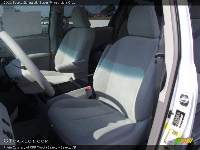 Super White / Light Gray 2011 Toyota Sienna LE
