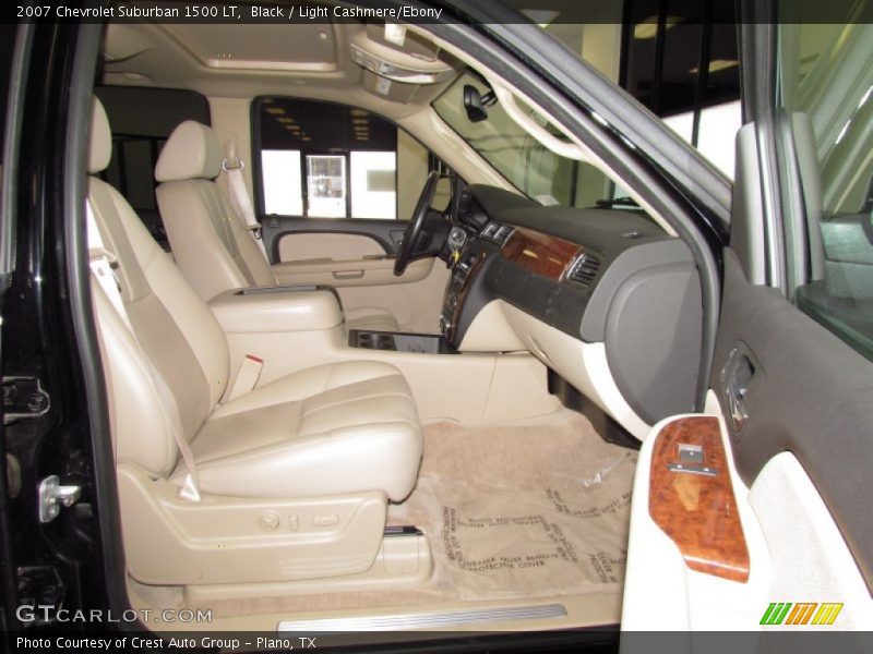  2007 Suburban 1500 LT Light Cashmere/Ebony Interior
