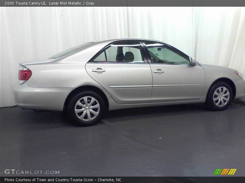 Lunar Mist Metallic / Gray 2005 Toyota Camry LE