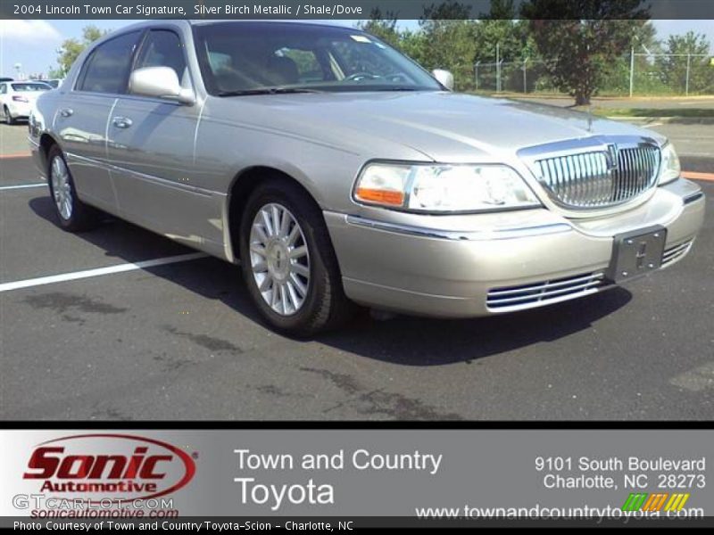Silver Birch Metallic / Shale/Dove 2004 Lincoln Town Car Signature