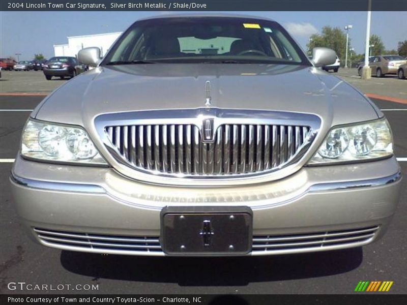 Silver Birch Metallic / Shale/Dove 2004 Lincoln Town Car Signature