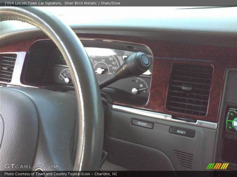 Silver Birch Metallic / Shale/Dove 2004 Lincoln Town Car Signature