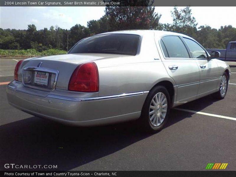 Silver Birch Metallic / Shale/Dove 2004 Lincoln Town Car Signature
