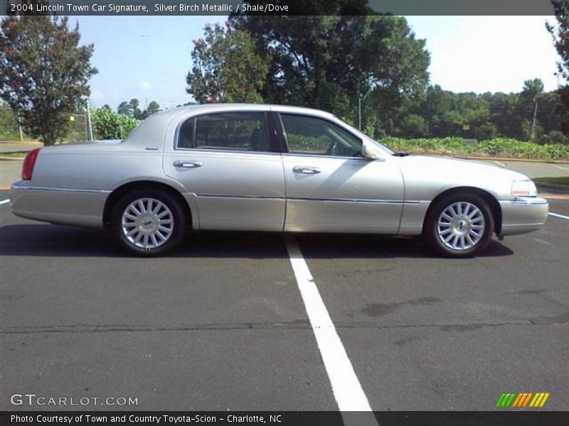 Silver Birch Metallic / Shale/Dove 2004 Lincoln Town Car Signature