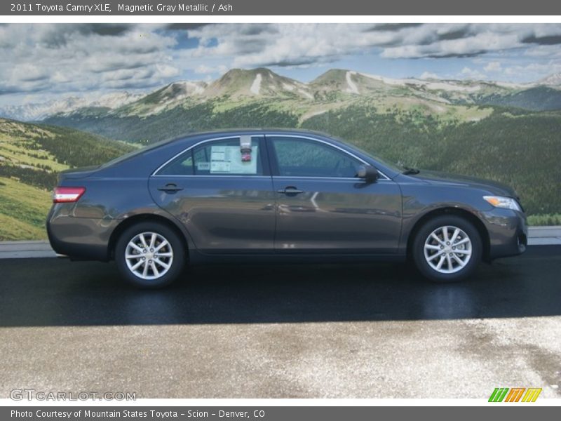 Magnetic Gray Metallic / Ash 2011 Toyota Camry XLE