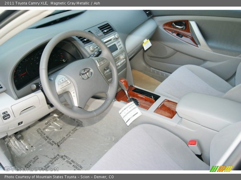 Magnetic Gray Metallic / Ash 2011 Toyota Camry XLE