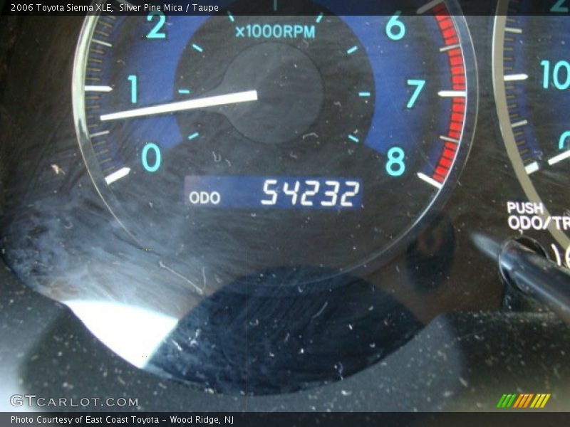 Silver Pine Mica / Taupe 2006 Toyota Sienna XLE