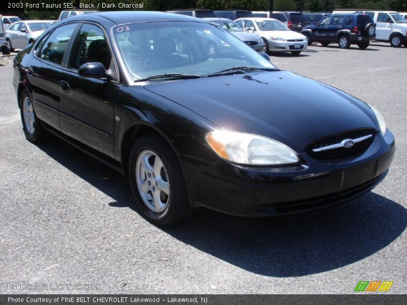 Black / Dark Charcoal 2003 Ford Taurus SES