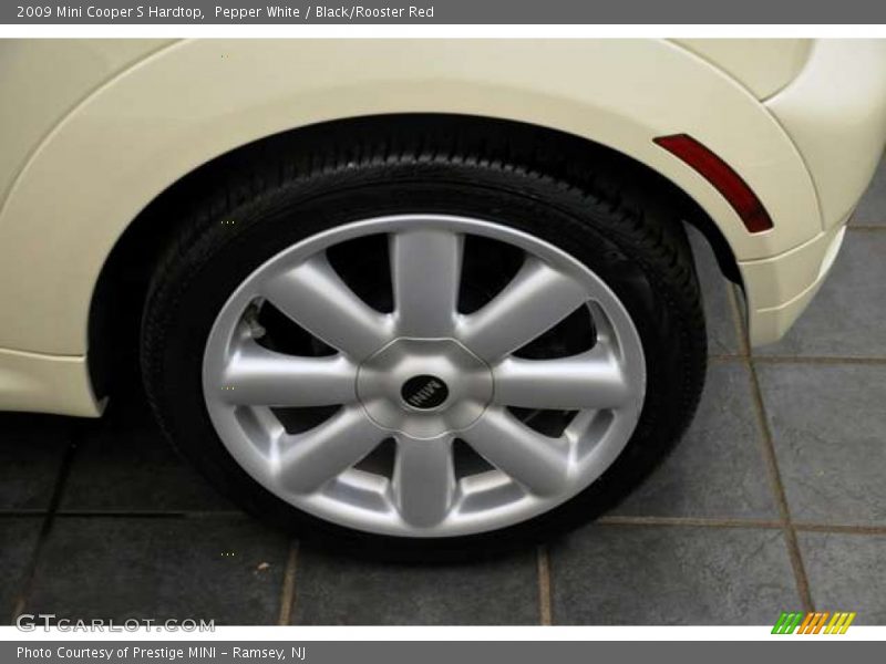 Pepper White / Black/Rooster Red 2009 Mini Cooper S Hardtop