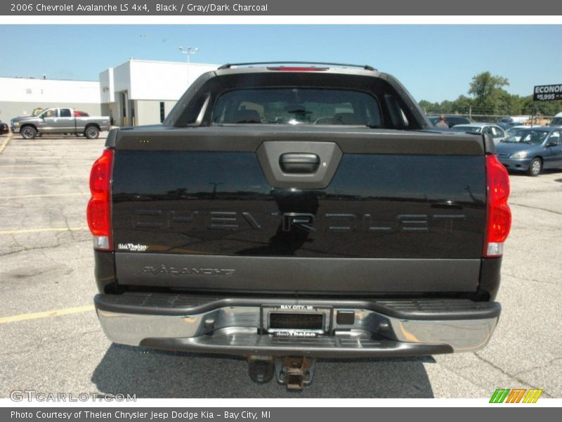 Black / Gray/Dark Charcoal 2006 Chevrolet Avalanche LS 4x4