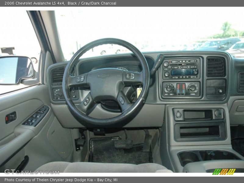 Black / Gray/Dark Charcoal 2006 Chevrolet Avalanche LS 4x4