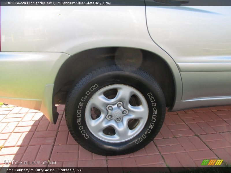Millennium Silver Metallic / Gray 2002 Toyota Highlander 4WD