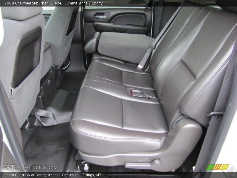  2009 Suburban LS 4x4 Ebony Interior