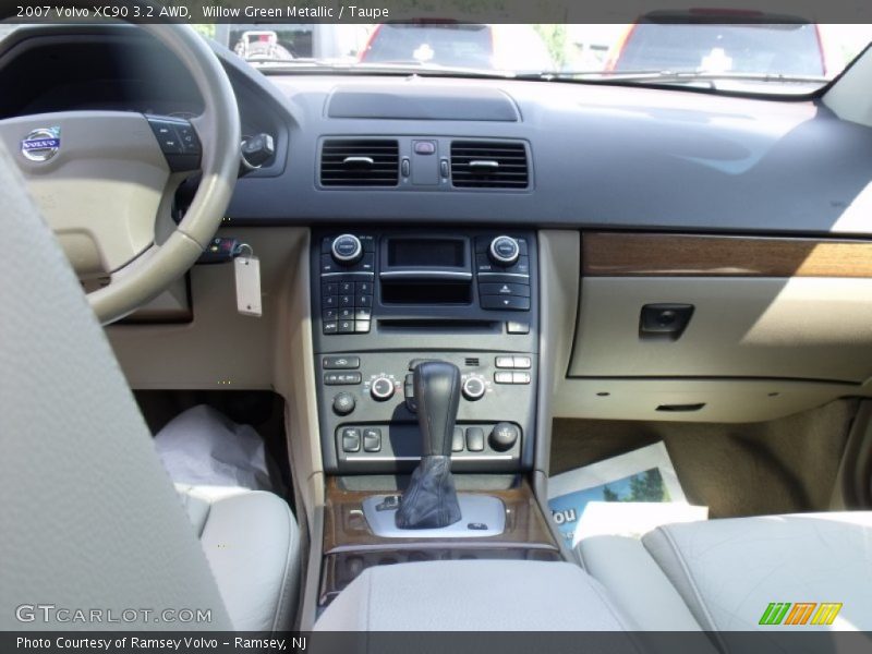Willow Green Metallic / Taupe 2007 Volvo XC90 3.2 AWD