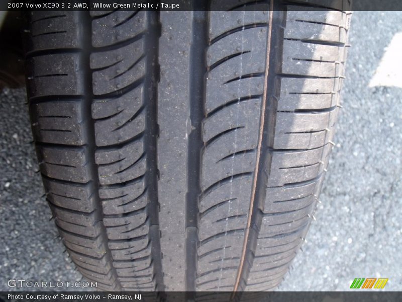 Willow Green Metallic / Taupe 2007 Volvo XC90 3.2 AWD