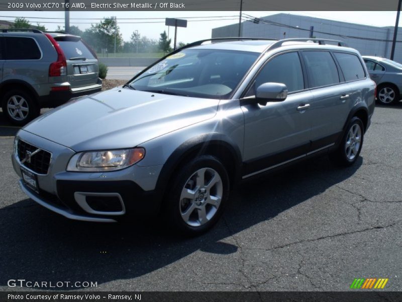 Electric Silver Metallic / Off Black 2009 Volvo XC70 T6 AWD