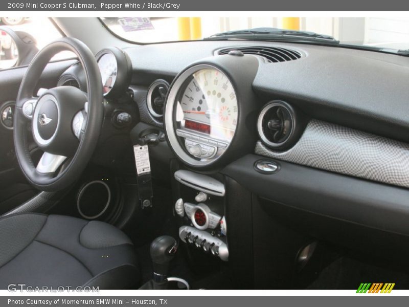 Pepper White / Black/Grey 2009 Mini Cooper S Clubman