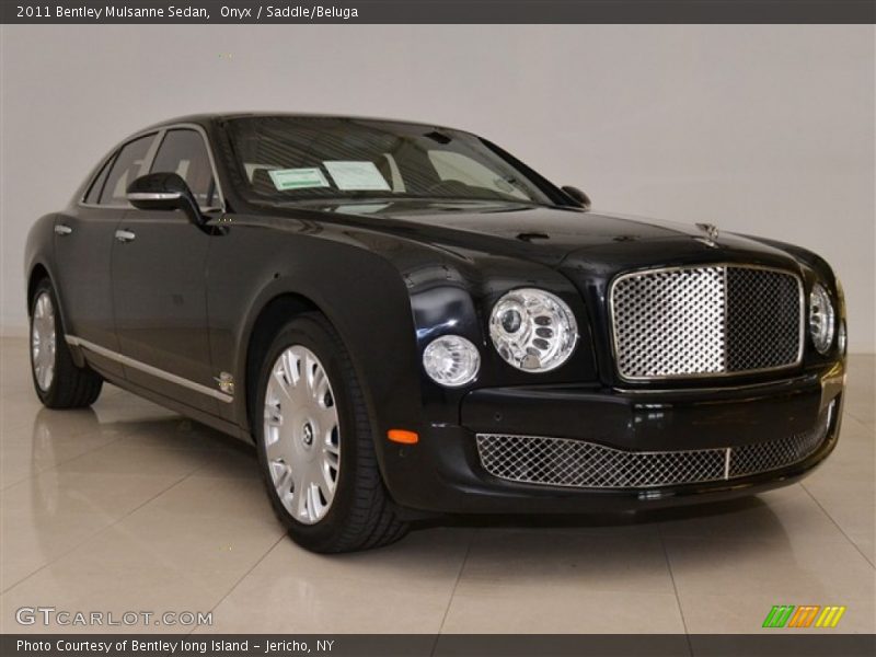 Front 3/4 View of 2011 Mulsanne Sedan