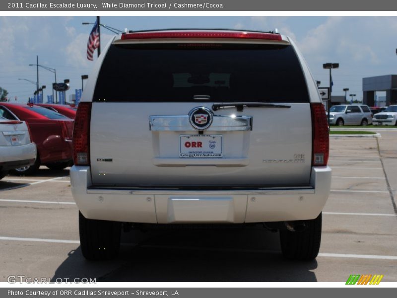 White Diamond Tricoat / Cashmere/Cocoa 2011 Cadillac Escalade Luxury