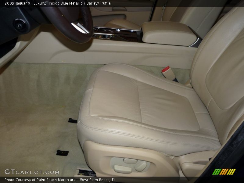 Indigo Blue Metallic / Barley/Truffle 2009 Jaguar XF Luxury