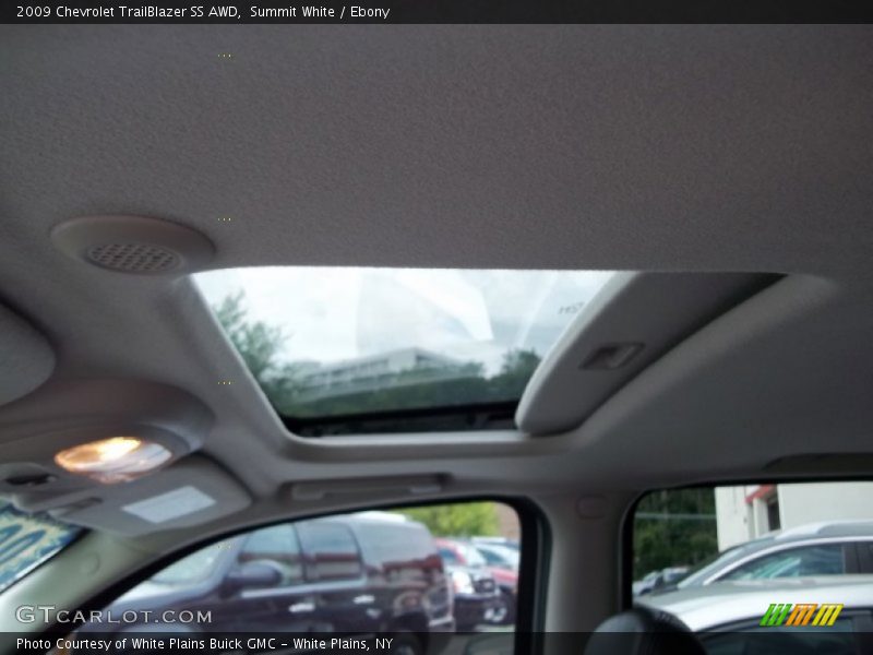 Summit White / Ebony 2009 Chevrolet TrailBlazer SS AWD