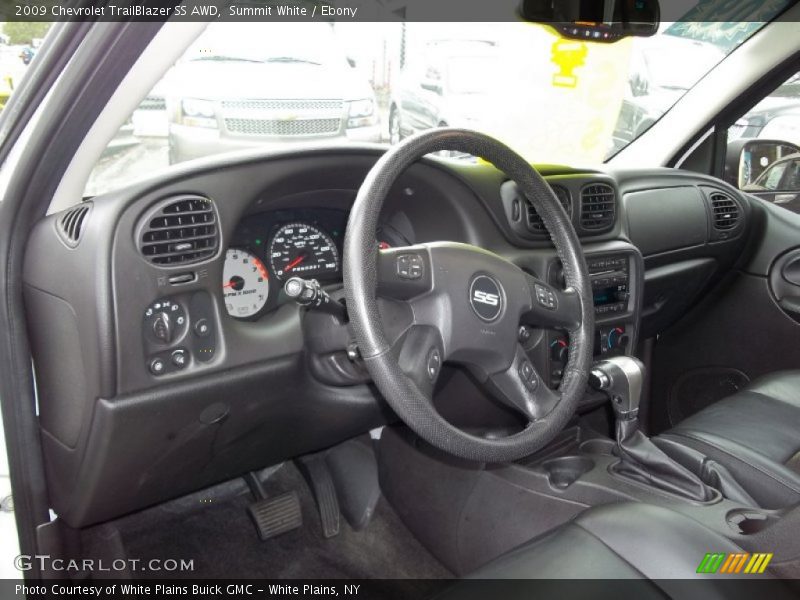 Summit White / Ebony 2009 Chevrolet TrailBlazer SS AWD