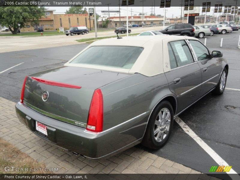 Titanium Metallic / Titanium 2006 Cadillac DTS Luxury