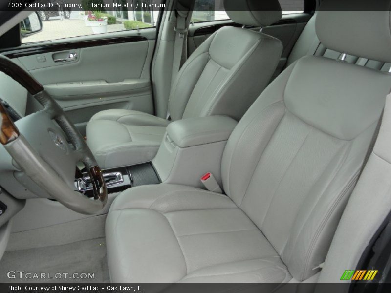 Titanium Metallic / Titanium 2006 Cadillac DTS Luxury